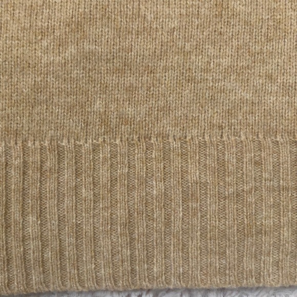 J. Crew 100% Lambs Wool v-neck sweater Size S - Picture 8 of 12